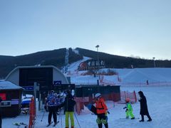 -中旅松花湖滑雪场