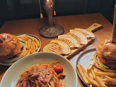 -BIGHOUSE·大房子电影主题融合餐厅(盐河巷店)