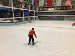 -乔波室内滑雪场