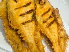 炸偏口鱼-方城小吃店