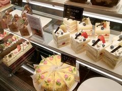 -新利香西饼店(惠友超市店)