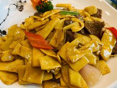 牛肉炒笋片-庭苑美食中心·陈皮烧鹅·海鲜(台山店)