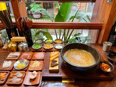 -银米·云南传统过桥米线(双廊黑金冠店)