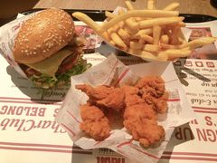 -The Habit Burger Grill 哈比特汉堡(复兴soho店)