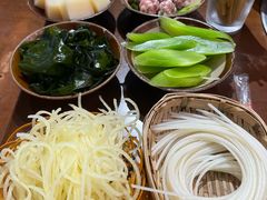 -黔有有贵州酸汤夺夺粉火锅(五味十字店)