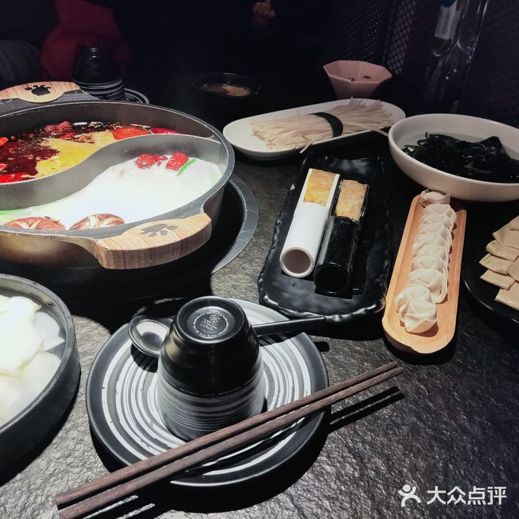 看到这个熊猫来了的火锅店，就决定来尝尝这家