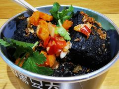 经典味臭豆腐-自黑豆夫·臭豆腐夹馍(四海唐人街店)