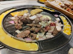 -山野的朋友露营炭火烤肉