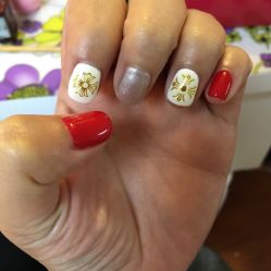 点击看大图 -小红楼美甲美容中心