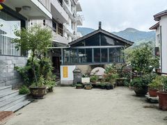 -芦茨金富饭庄·25年老字号·专做稻草鸡