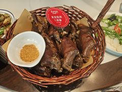 -东口码头·烧鸽子·鱼头泡饼·地方菜(金鹰悦城店)