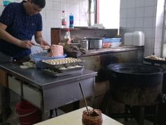 -黄阿姨锅贴大王(万航渡路店)