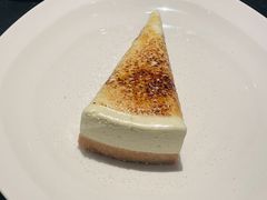 -洪小鹏生活美学馆(领SHOW天地店)
