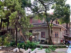 -全家便利店(愚园路六店)