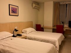 -锦江之星(广州海珠江泰路地铁站店)