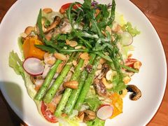 香煎鸡肉芦笋沙拉-POKEE VIA&Brunch·维娅(重庆来福士店)