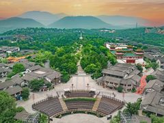 -茅山东方盐湖城景区