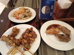 -广州万富希尔顿酒店·感趣自助餐厅·金秋蟹宴生蚝海鲜刺身烧烤