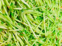 石烹有机豆苗-鸽子侯·家宴·平价海鲜(市图书馆店)