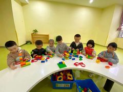 -瑞恩宝感统训练·语言提升·蒙氏托育中心