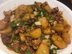 程氏大盘鸡-鑫小城故事·砂锅·排骨藕汤(兴业路店)