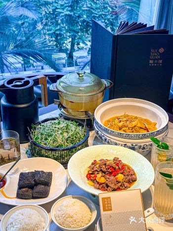 城这家黑暗氛围“湘菜馆”味道好正咯！