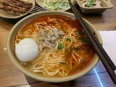 -亮亮面馆(经六路店)