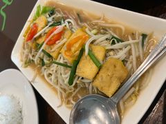 -Chom Cafe and Restaurant