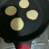 快手早餐，有啥用啥之酸奶鸡蛋饼