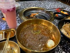 -黑牛の場烤肉(摩天活力城店)