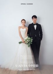 -雪中彩影婚纱摄影·微光艺术中心