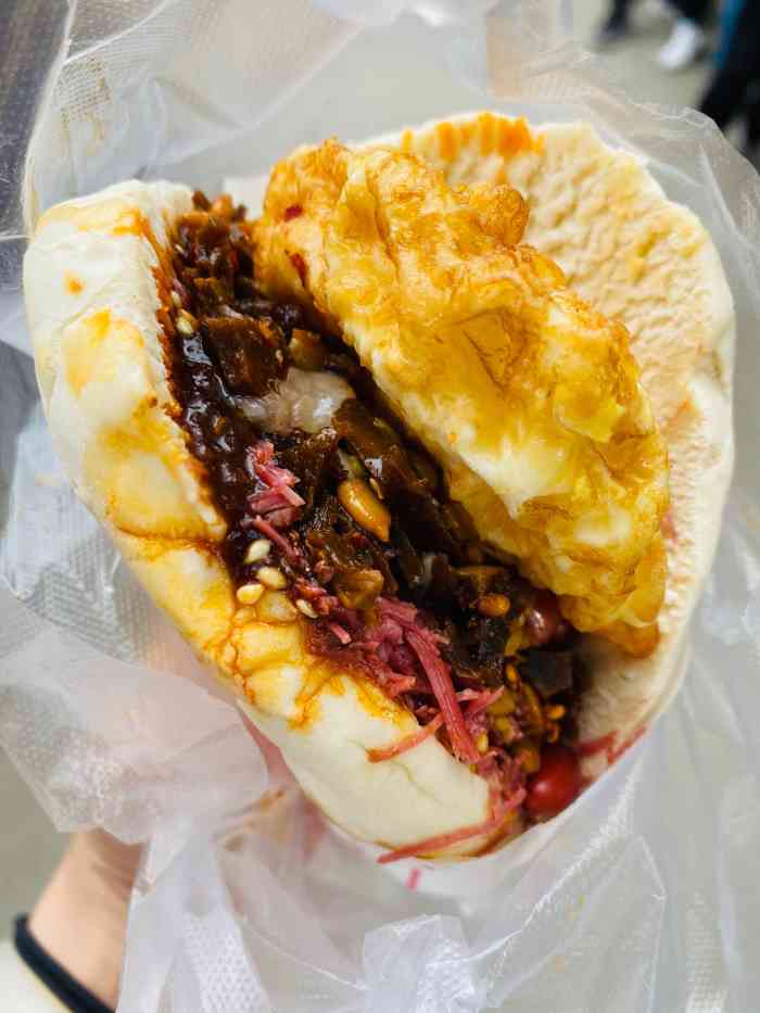老马家马蓉蛋菜夹馍·腊牛肉夹馍-"尝遍洒金桥的蛋菜夹馍,这家的菜备