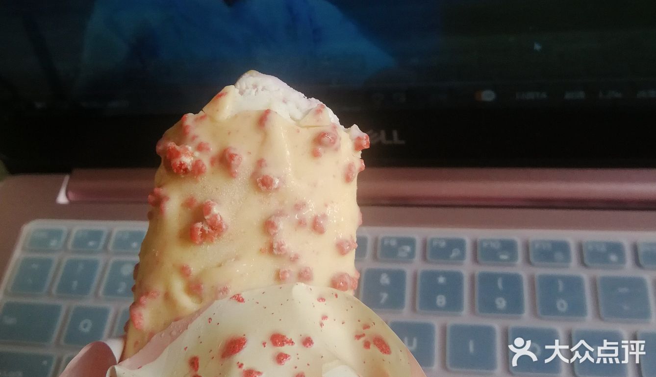 吃了这个经典巧脆棒还有红丝绒那款,感觉都不错