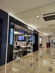 门面-TOM FORD