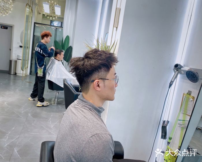 FUTURE HN男士发型风格设计(新天地店)图片