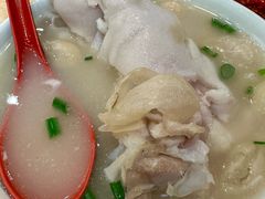 -雷祖芳老妈蹄花店