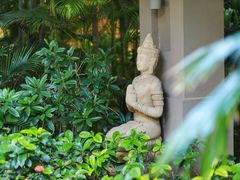 -三亚湾海居铂尔曼度假酒店