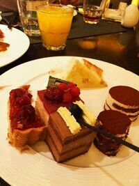 -岷山饭店-芝芝自助餐厅