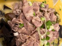 秘制酸汤肥牛-鹿港小镇(悠唐店)