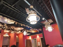 -老街烧烤大排档·地道湖北菜·龙虾馆(汉口火车站店)