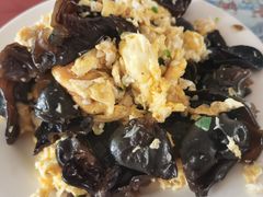 木耳炒鸡蛋-北京龙庆四季香农家饭庄·灶台鱼·碳烤虹鳟鱼(龙庆峡店)