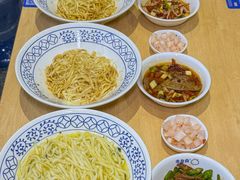 -李与白包子铺(桐梓林店)