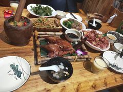 -老滇山寨•云南特色菜•地方菜•民族风情歌舞表演(金碧店)