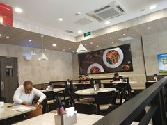 大堂-康师傅私房牛肉面(马泉营奥莱店)
