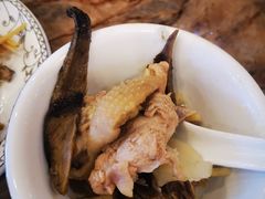 -鲁朗纳麦石锅鸡庄园