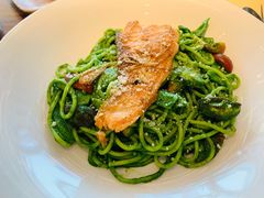 菠菜三文鱼意面-Magnet磁食(愚园路店)