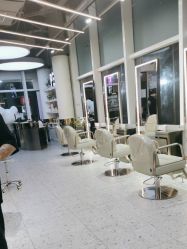 -PE SALON 