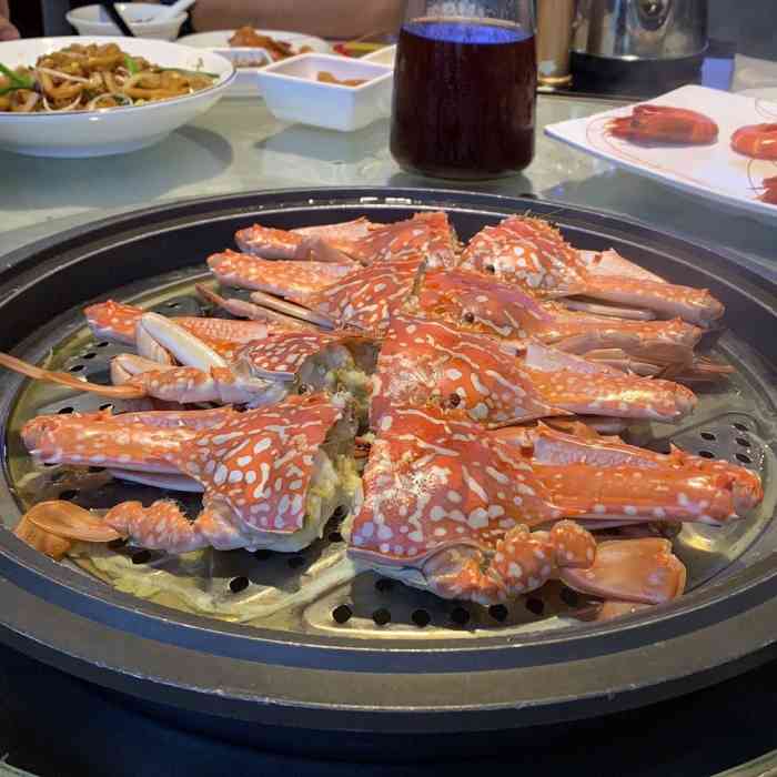 越百海海鲜蒸锅(茂名荔红店)-"这家是过年的时候吃的了,饭店人挺多的