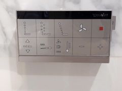 -上海伟杰·捷豹路虎4S店(闵行店)