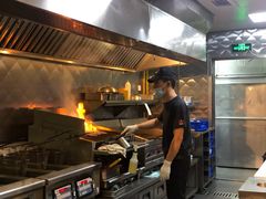 -The Habit Burger Grill 哈比特汉堡(复兴soho店)